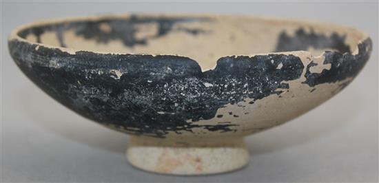 A Greek blackware pottery bowl, Apulia c.4th / 3rd century BC, 14.7cm